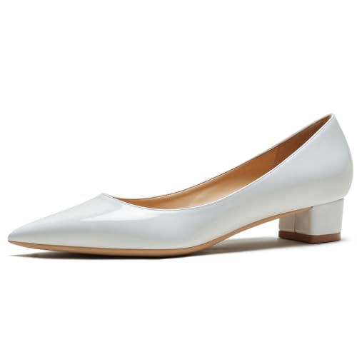 Qynthra Damen Court Schuhe Klobiger Blockabsatz Lackleder Spitz Zehen Brautschuhe Für Hochzeitszeremonie Und Empfang Memory Foam Einlegesohle,White3cm,41 EU von Qynthra