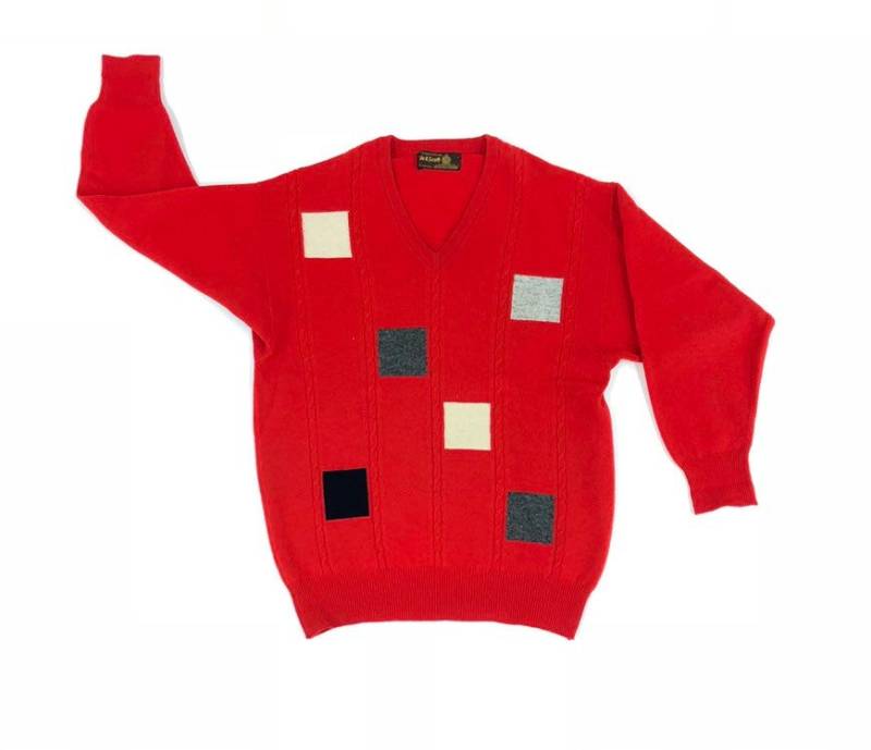 Lyle & Scott Red Square V-Ausschnitt Wollpullover. Gr. M. Schottland von RACQUETSOCIETY