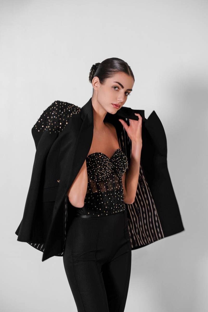 Eleganter Hosenanzug Mit Kristall Korsett, 3-Teiliger Hosenanzug. Frauen Formelle Kleidung Ist Schwarzer Anzug von RADAPOLA