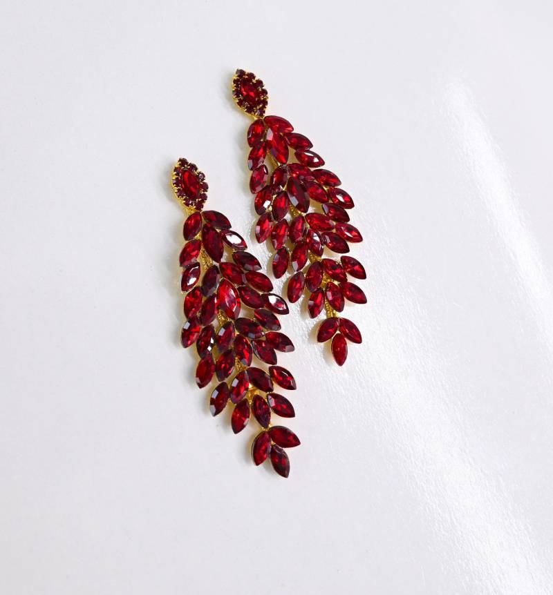 Kronleuchter Ohrringe, Red Grün Gold Silber Kristall Festzug Hochzeit Ohrringe von RADAPOLA