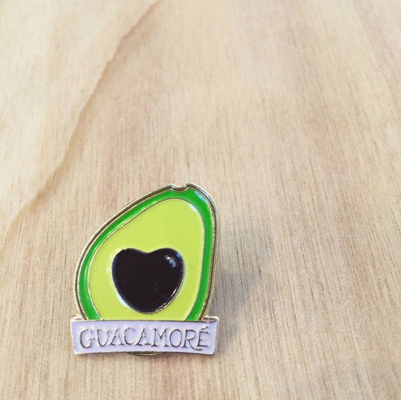 Guacamore Emaille Pin von RADBADGECLUB