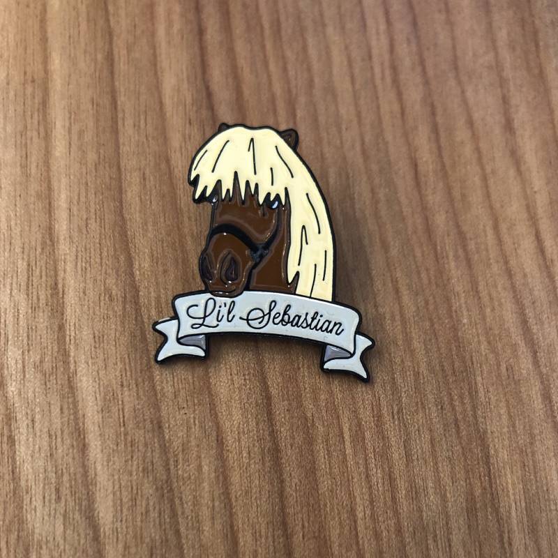 Sebastian Emaille Pin | Parks Und Rec von RADBADGECLUB