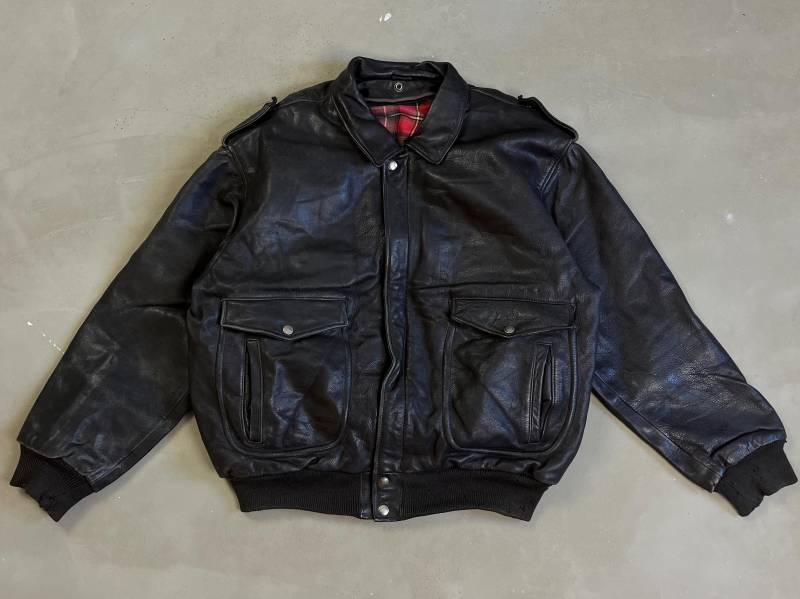 90Er Vintage Echtleder Fliegerjacke Schwarz von RAGSFROMOVERSEAS