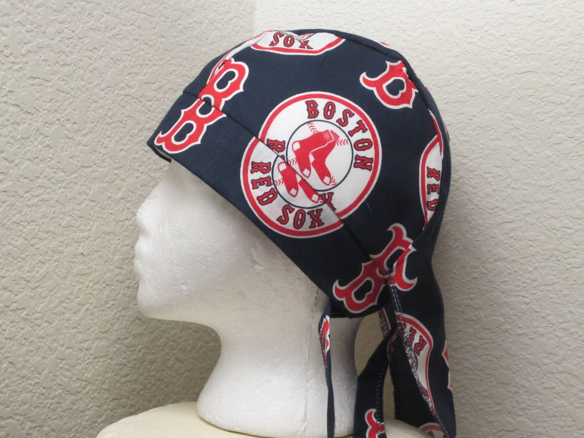 Boston Red Sox Schweißer Hut Chirurg Doo Rag Skullcap Do Bandana Boston Red Sox Schweißer Hut Chirurg Doo Rag Skullcap Do Bandana von RAGStoCAPS