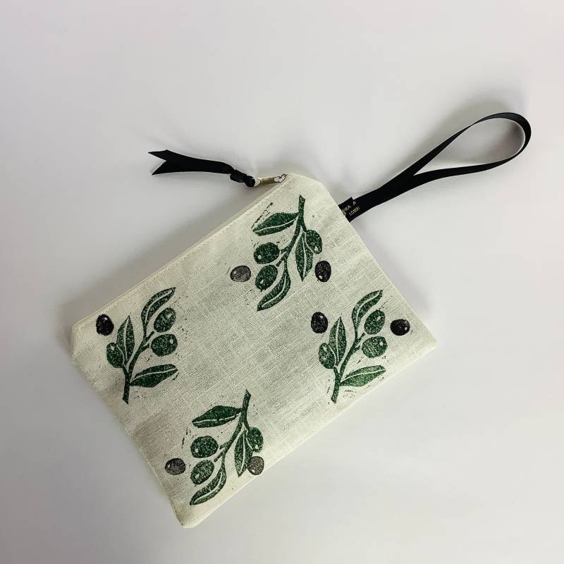 Handbedruckte Schminktasche Aus Leinen Oliven Zip-Beutel Handbedruckte Schminktasche Aus Leinen Oliven Zip-Beutel von RAINAATELIER