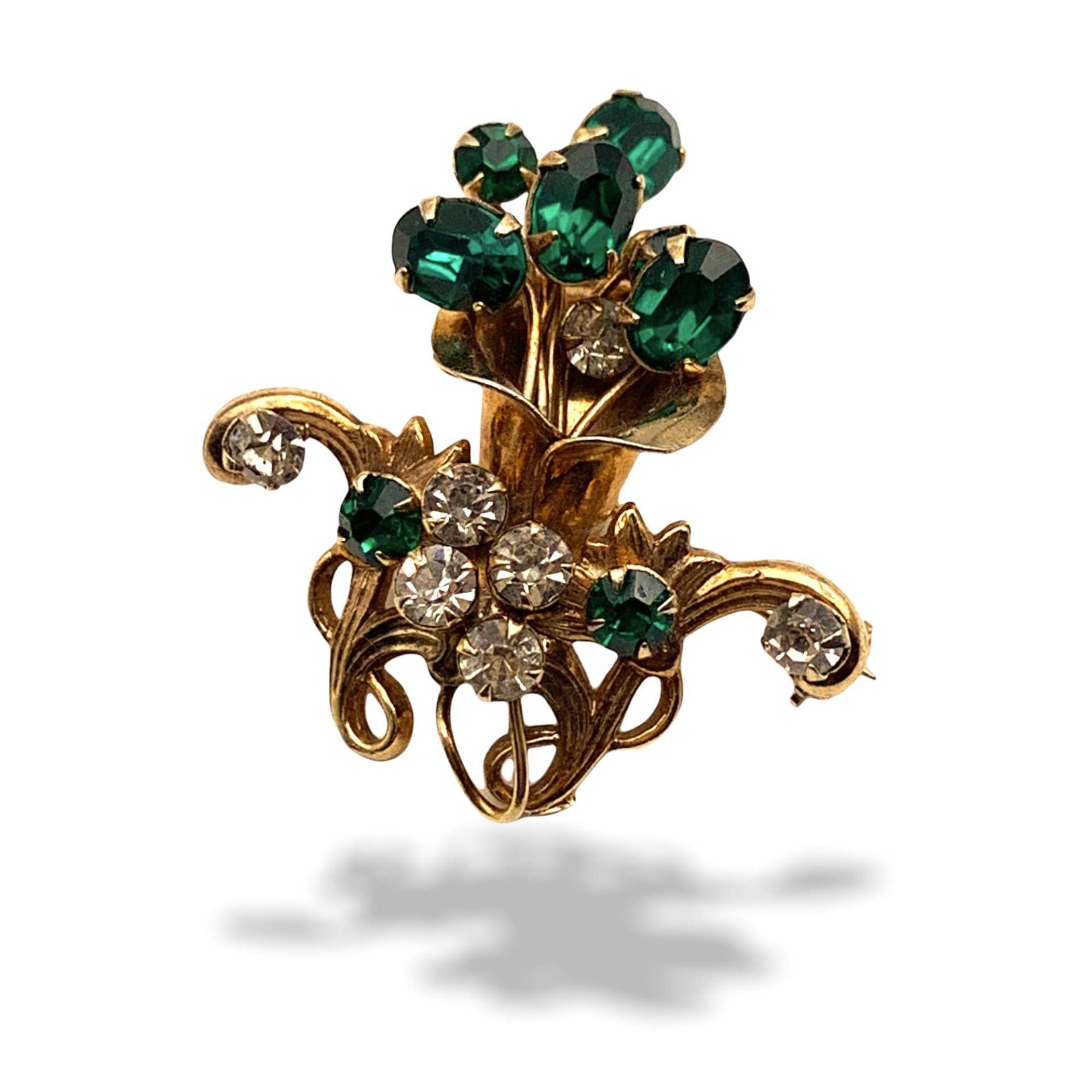 Exquisite Jugendstil Brosche , 40Er Jahre Mit Smaragd Steine in Horn Of Plenty Oder Füllhorn Design-Art.536/5 von RAKcreations