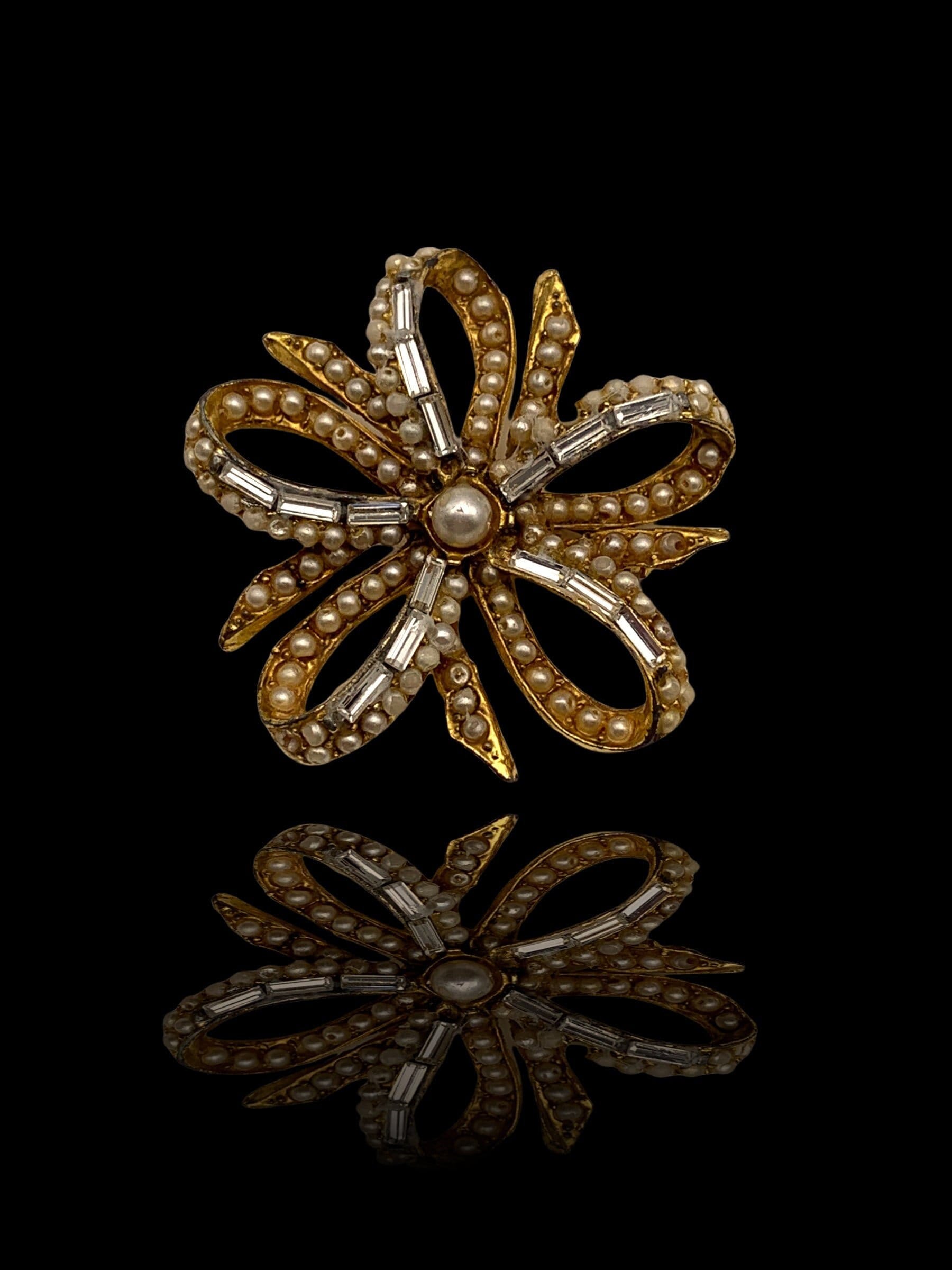 Wunderschöne Schleifenbrosche Aus Den 1950Er Jahren - Art.422/5 von RAKcreations