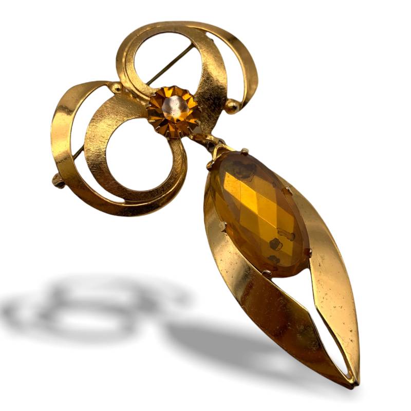 Wunderschöne Und Antike Lange Baumelnde Simulierte Topas-Chàton-Bogenbrosche - Alte Schönheit Unsigniert Mit Exquisitem Glamour Retro Art.973/3 von RAKcreations