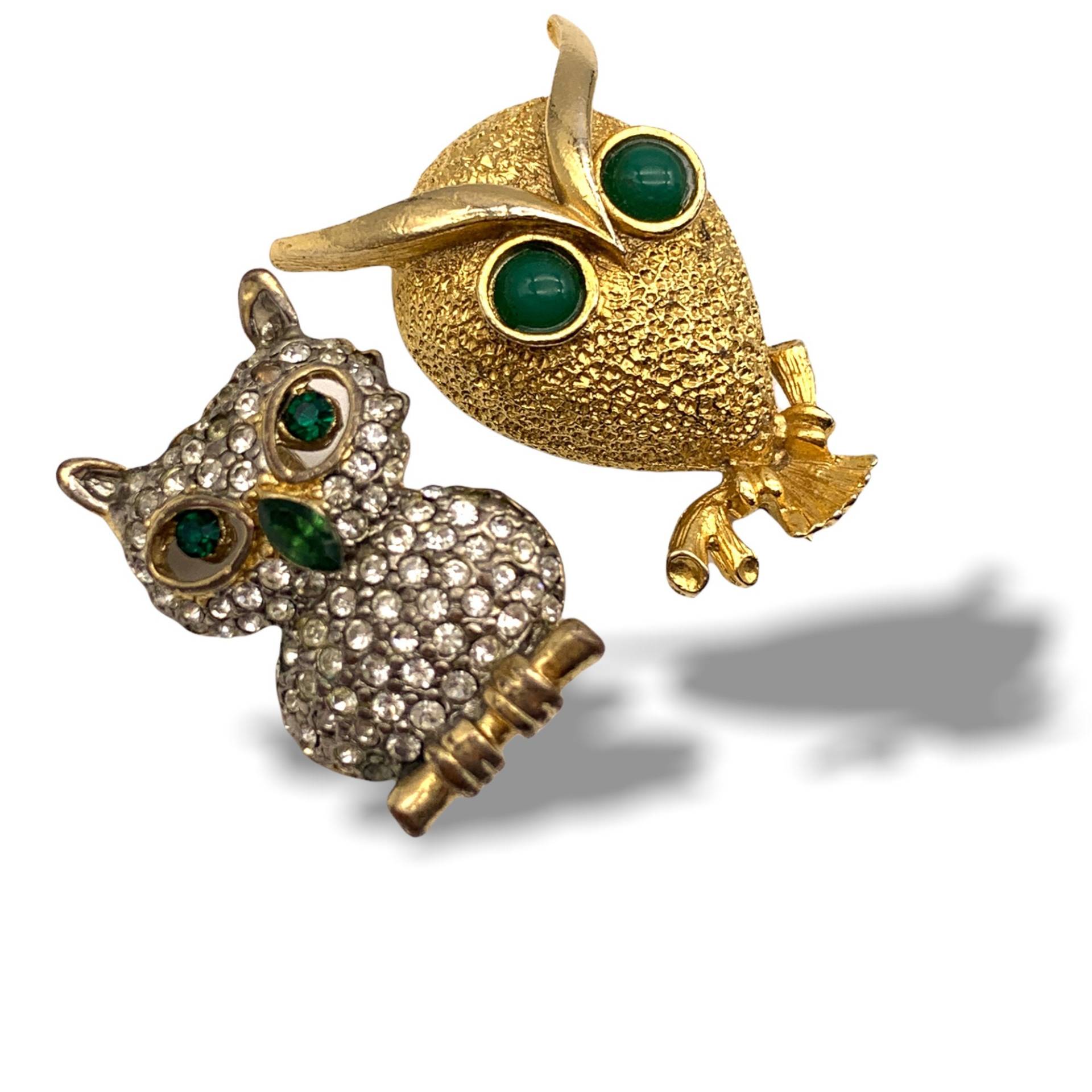 Wunderschöne Zwei Eulen Broschen Vintage 1950 & 1960 Pave Owl Hell Und Schöne EulenformArt.305/3 von RAKcreations