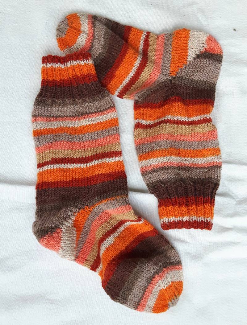 Bunte, Warme Wollstricksocken Bunte, Warme Wollstricksocken von RALICreatives