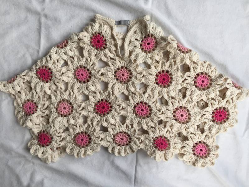 Poncho Für Mädchen Poncho Für Mädchen von RALICreatives