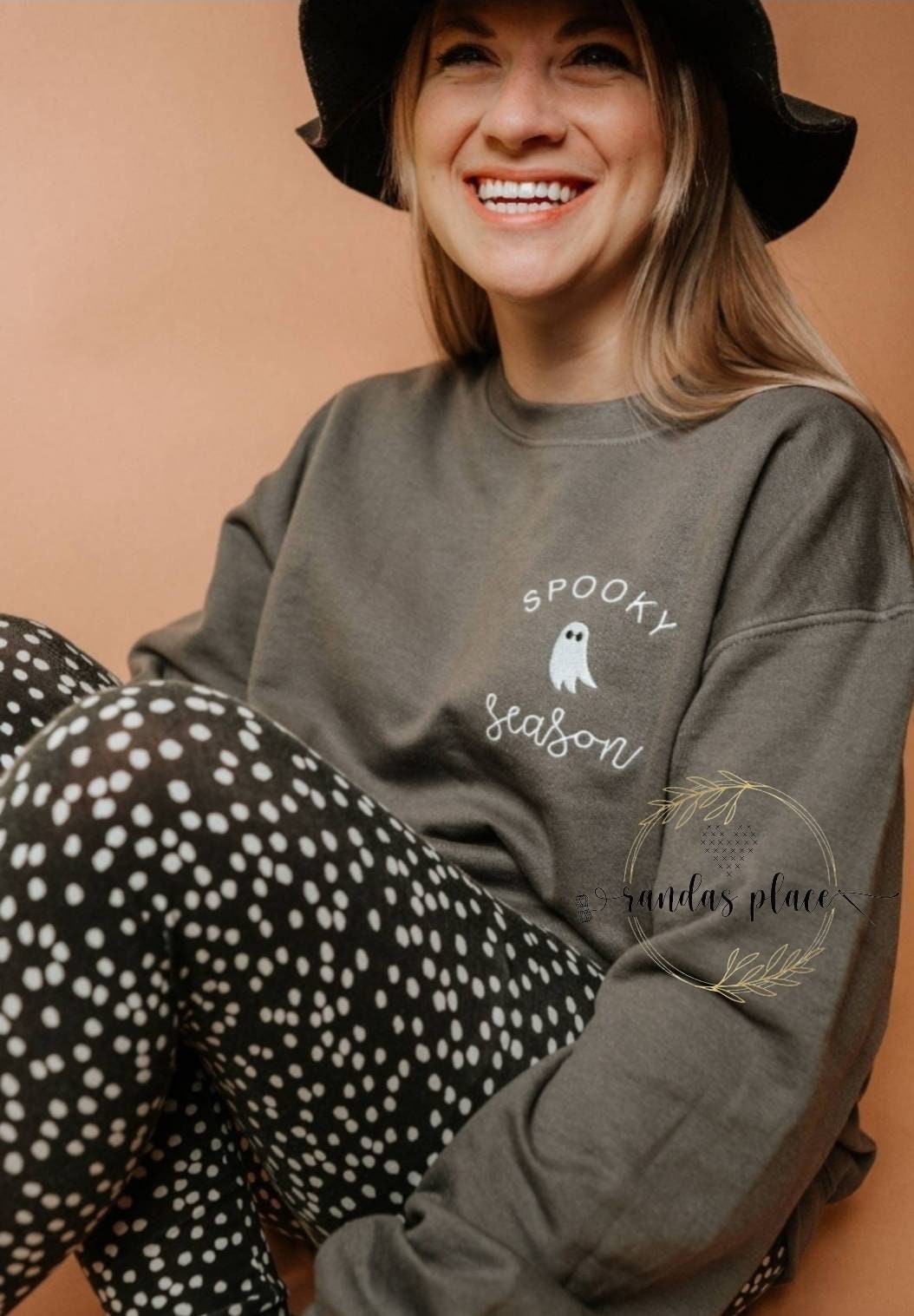 Gruseliges Halloween Sweatshirt Für Frauen/Bestickter Pullover Geist Süßes Und Gruselig Shirt Herbst Sie Gruseliges Halloween Sweatshirt Für Frauen/Bestickter Pullover Geist Süßes Und Gruselig Shirt Herbst Sie von RANDASPLACEdesign