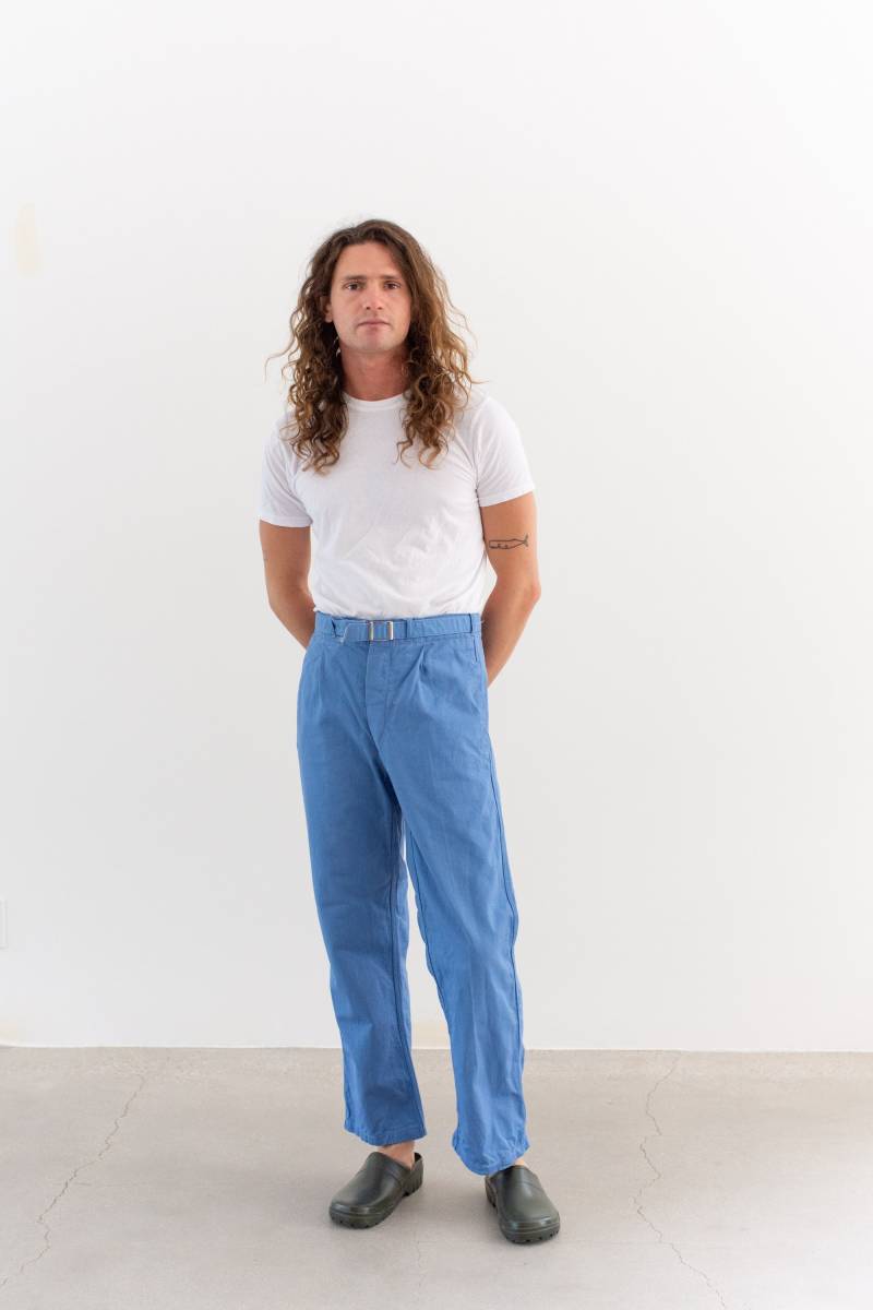 Vintage 31 33 Taille Himmelblaue Baumwollhose Mit Gürtel | Unisex Button Fly High Waist Workwear Hose von RAWSONSTUDIO
