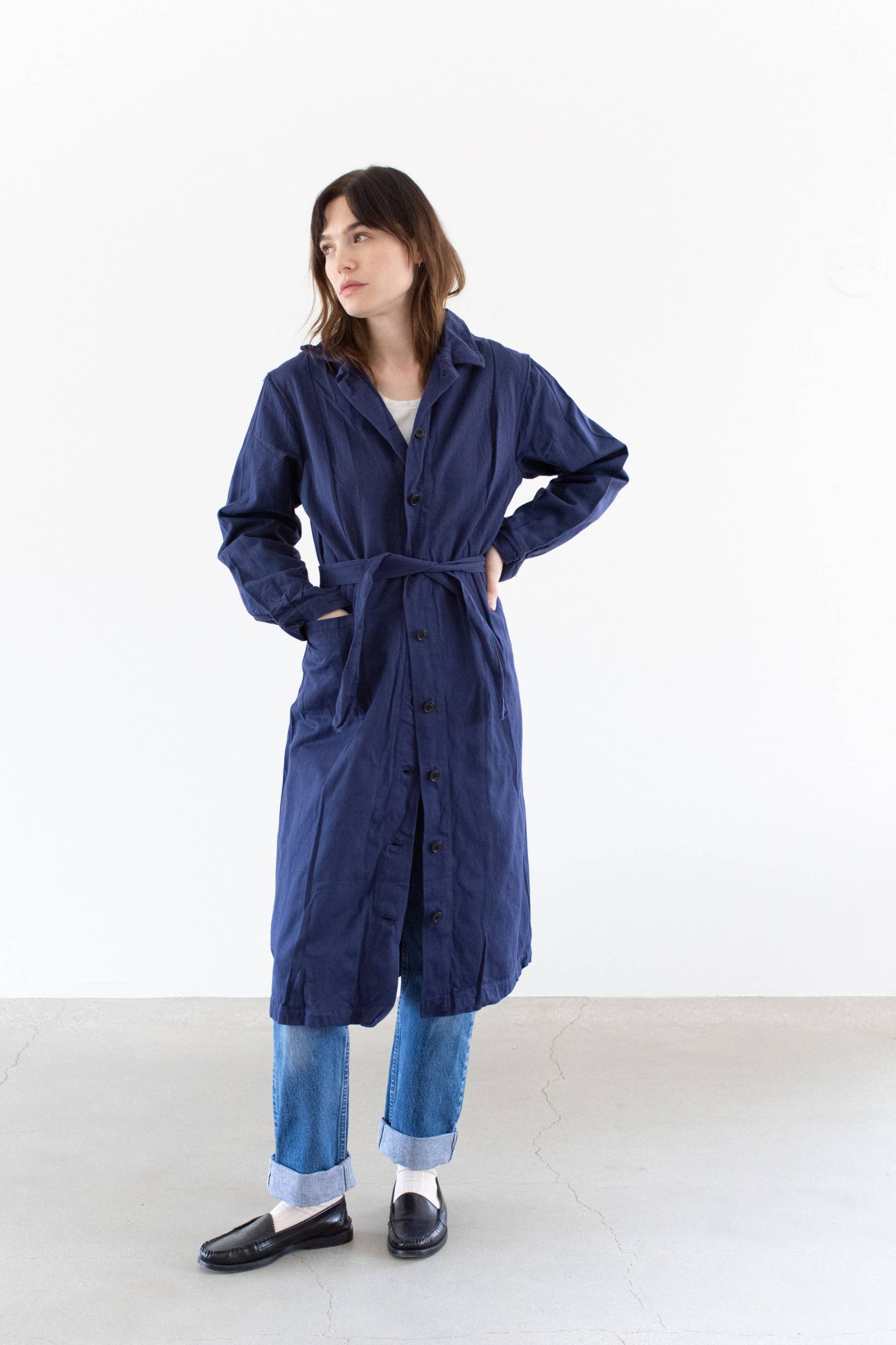 Vintage Marineblau Trenchcoat | Unisex Duster-Jacke Mit Gürtel Hergestellt in Italien M von RAWSONSTUDIO