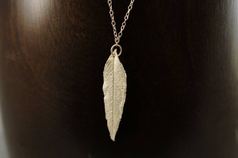 Reines Silber Anhänger Halskette Natürliche Blatt Geformt Mit Kette von RAZUMIKHINAworld