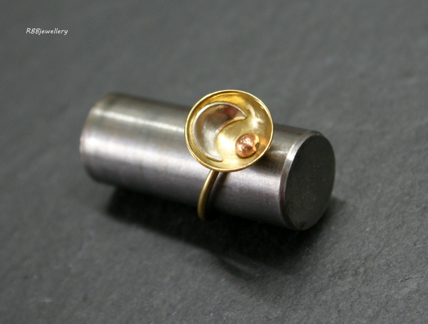 Handgemachte Gemischt Metall Messing Sterling Silber Kupfer Ring Handgemachte Gemischt Metall Messing Sterling Silber Kupfer Ring von RBBcuriosities