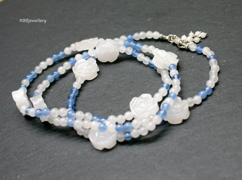 sterling Silber Weiß Blau Achat Perlen Halskette sterling Silber Weiß Blau Achat Perlen Halskette von RBBcuriosities