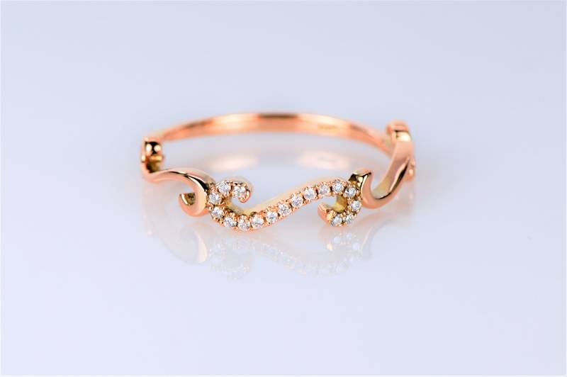 14K Gold Diamant Swirl Ring, Twisted Ehering, Band von RBJewelryDesign