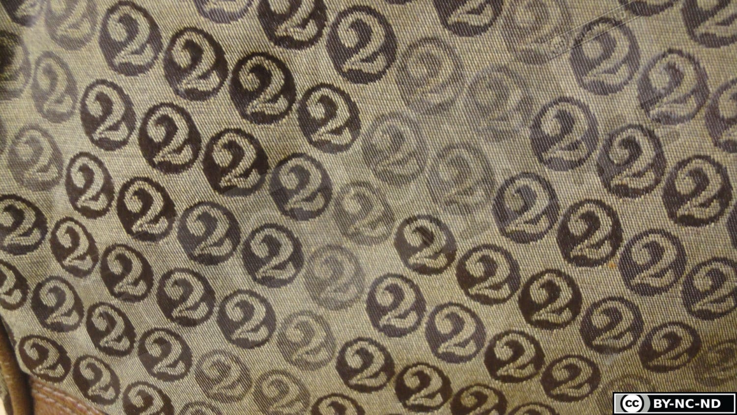 Original 70Er Jahre Handtasche in Braun Aus Leder Und Ausgefallenem Stoff von RCClo