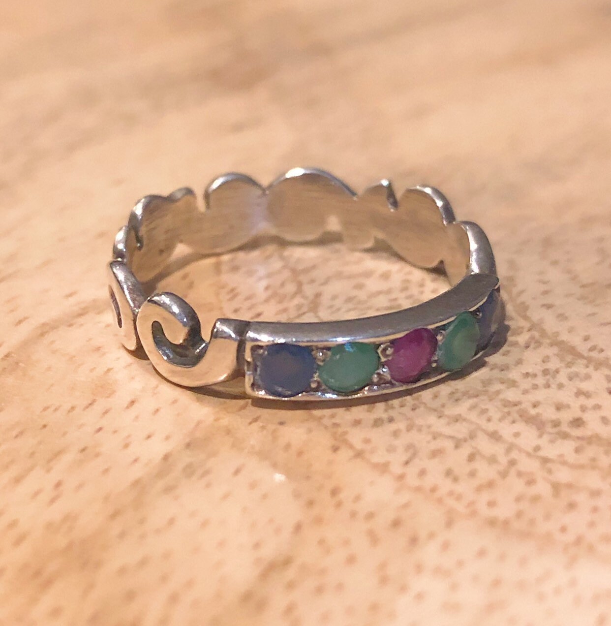 Smaragd-Ruby-Sapphire-Ring, Gemstone-Ring, Multistone-Ring, Gemstones, Smaragdring, Rubinring, Sapphirring, Festsilber, Silberring, Ar Smaragd-Ruby-Sapphire-Ring, Gemstone-Ring, Multistone-Ring, Gemstones, Smaragdring, Rubinring, Sapphirring, Festsilber, Silberring, Ar von RDJewelryStudio
