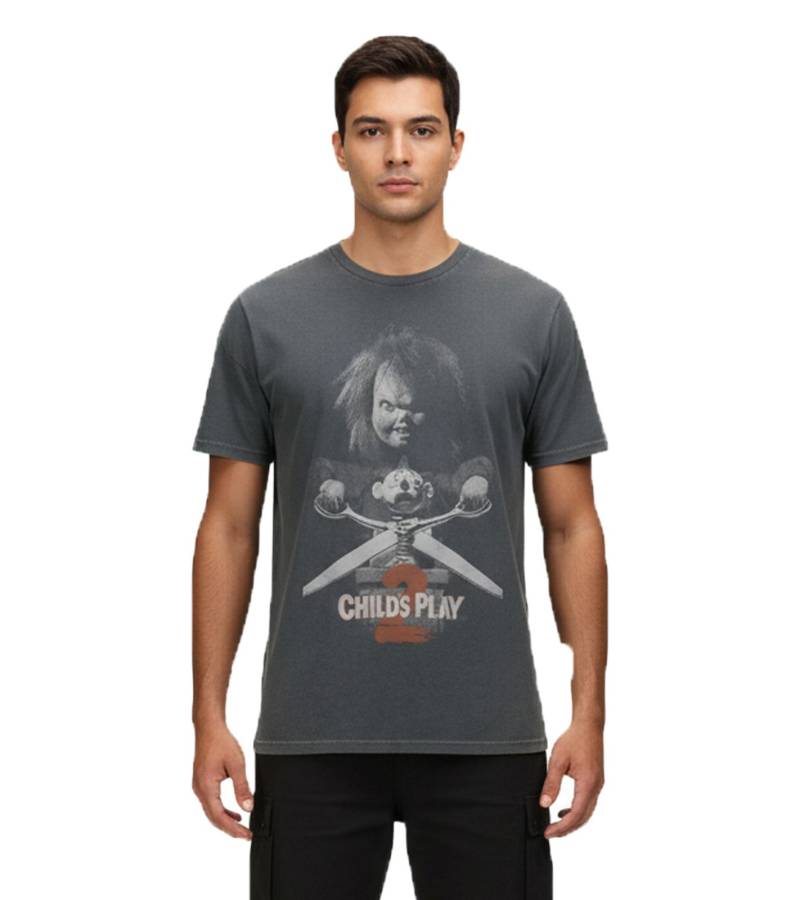 RE:COVERED X Chucky 2 Child's Play Herren T-Shirt mit Puppen-Print Baumwoll-Shirt Rundhals-Shirt RCUNV2572 Grau von RE:COVERED