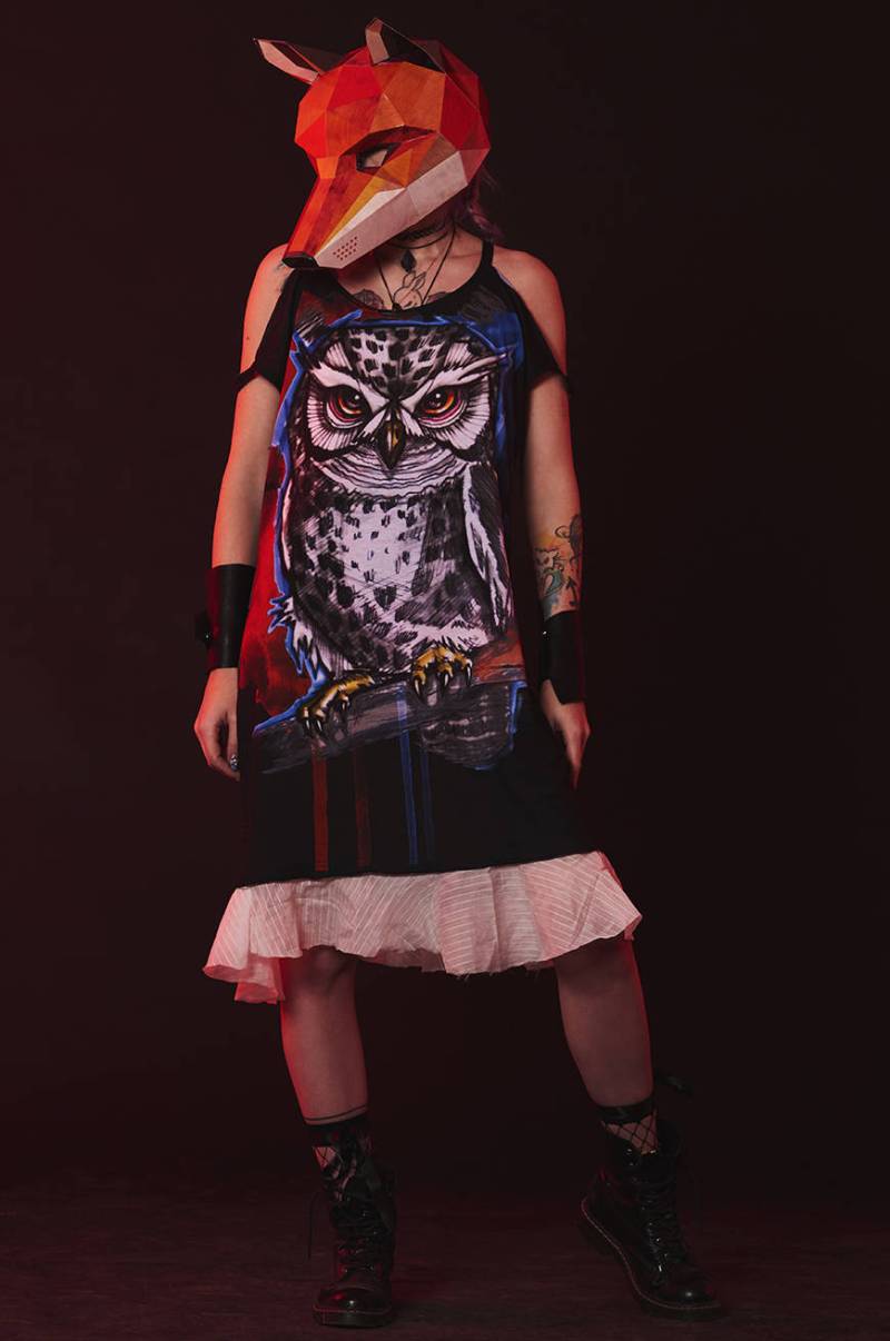 Schwarzes Kleid Mit Eule Zeichnung Druck Dark Gothic Style von REBELLYANN