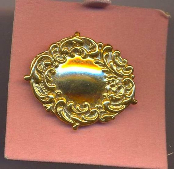 Jahrgang 1928 & C0. Goldfarbene Ovale Brosche | Nib Vintage | New Old Stock Jahrgang 1928 & C0. Goldfarbene Ovale Brosche | Nib Vintage | New Old Stock von REBORNbyLadyG