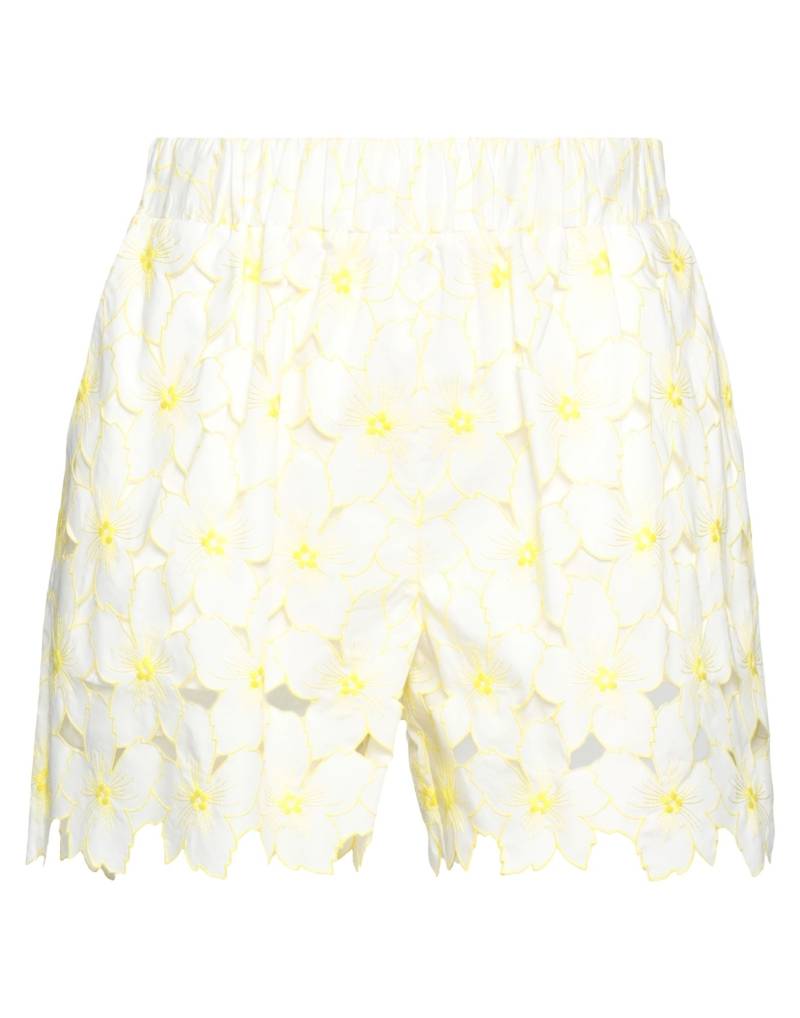 RED Valentino Shorts & Bermudashorts Damen Weiß von RED Valentino