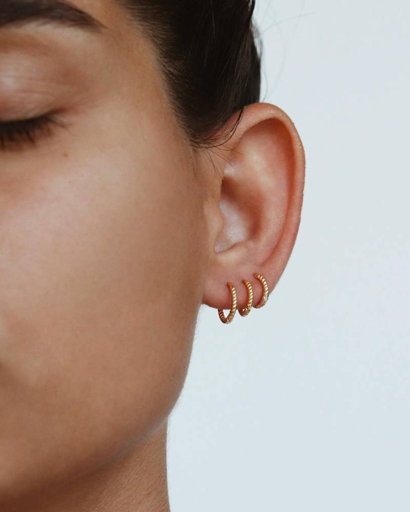 Wasserdicht - 18K Gold Vermeil Creolen Stapel Schichtung Stapelung Dünne E11 von REDCHERRYBLVD