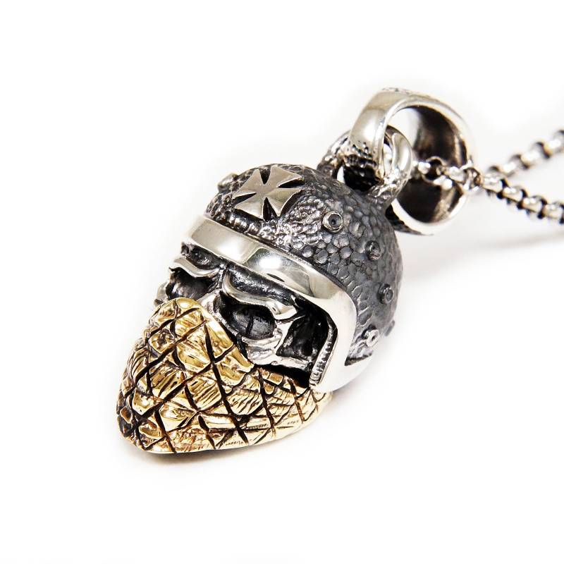 Bandana/Totenkopf/Malteserkreuz/925 Sterling Silber Anhänger/Silber Charm/Biker/Gothic/Rockabilly/Hellbraun-076 von REDGATECASTLE