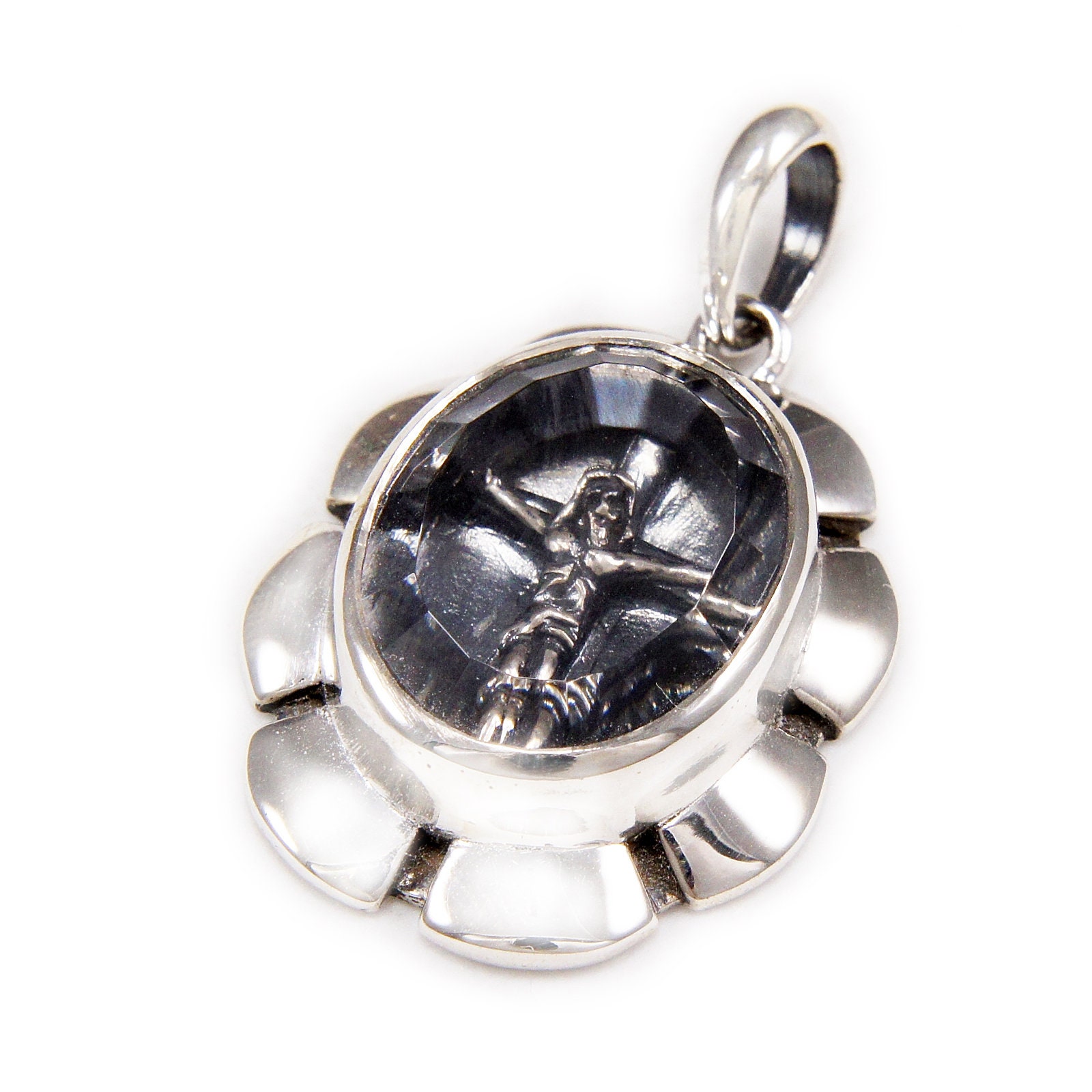 Kreuzigung Jesus/925 Sterling Silber Anhänger/Kreuz/Weißer Quarz/Silber Anhänger/Biker/Gothic/Rockabilly/Ks-090 von REDGATECASTLE