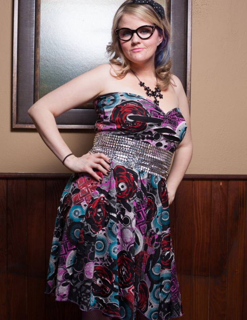 Swirly Paint Art Kleid von REJECTED