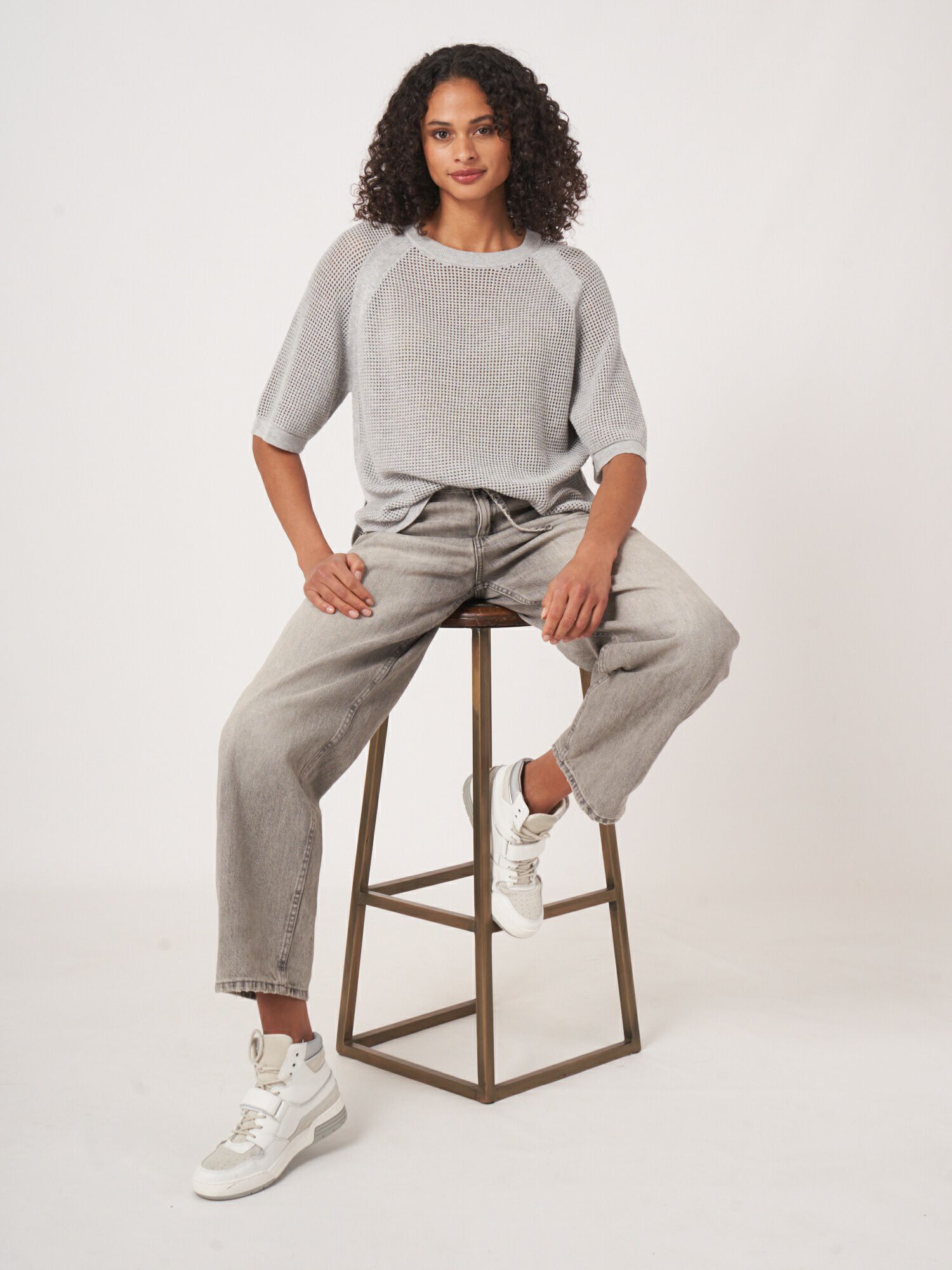 Ajour-Pullover mit weiten kurzen Ärmeln von REPEAT cashmere