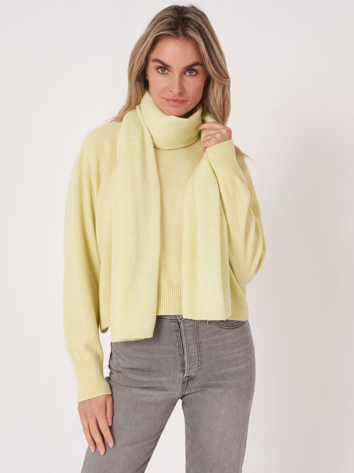 Basic Feinstrick-Schal aus Bio-Kaschmir von REPEAT cashmere
