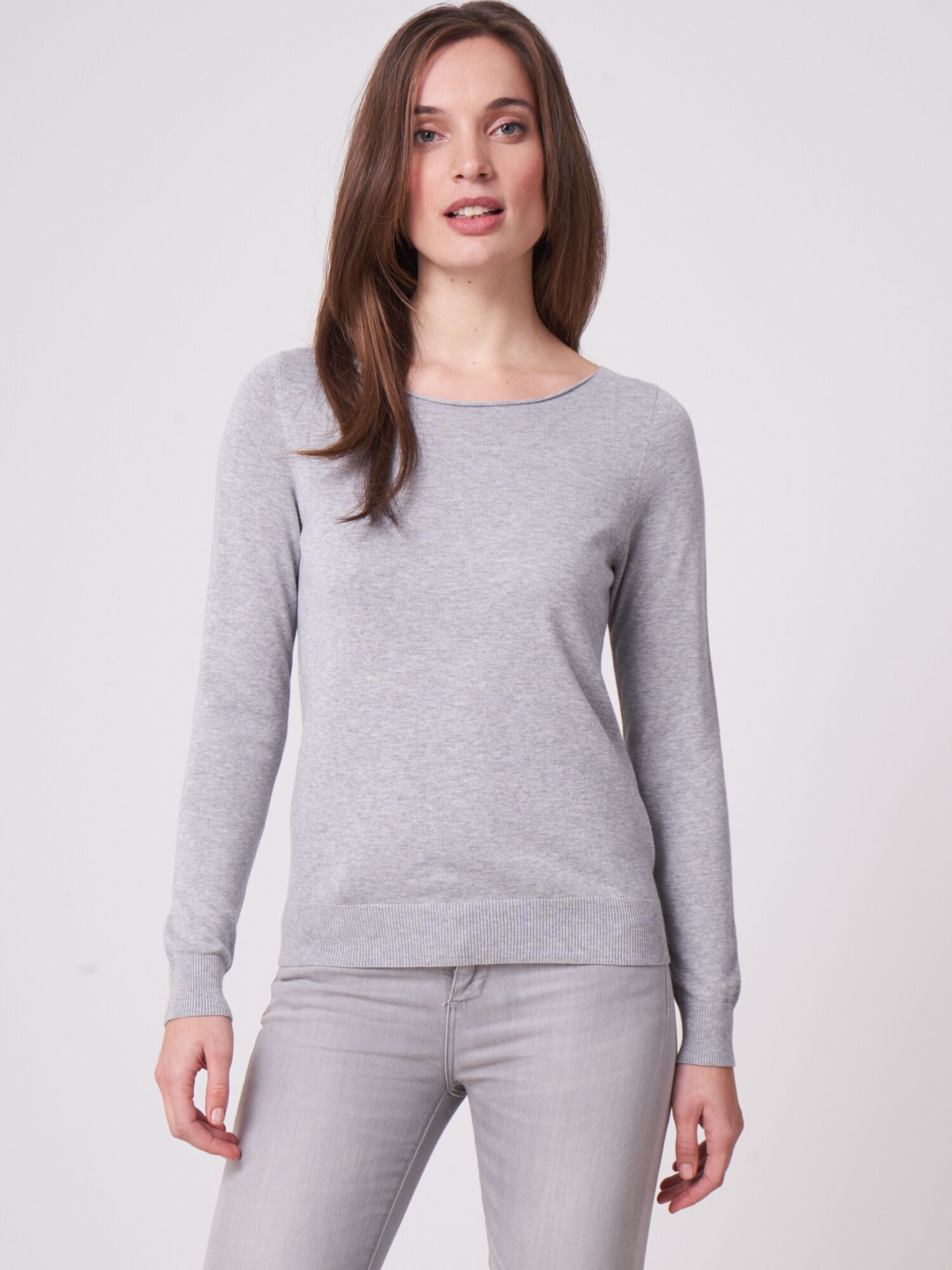 Basic Pullover mit U-Boot-Ausschnitt aus Baumwollmischung von REPEAT cashmere