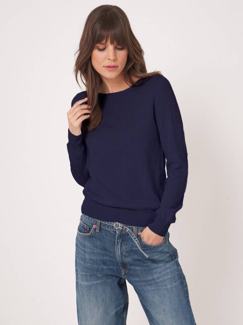 Basic-Pullover mit U-Boot-Ausschnitt aus Bio-Kaschmir von REPEAT cashmere