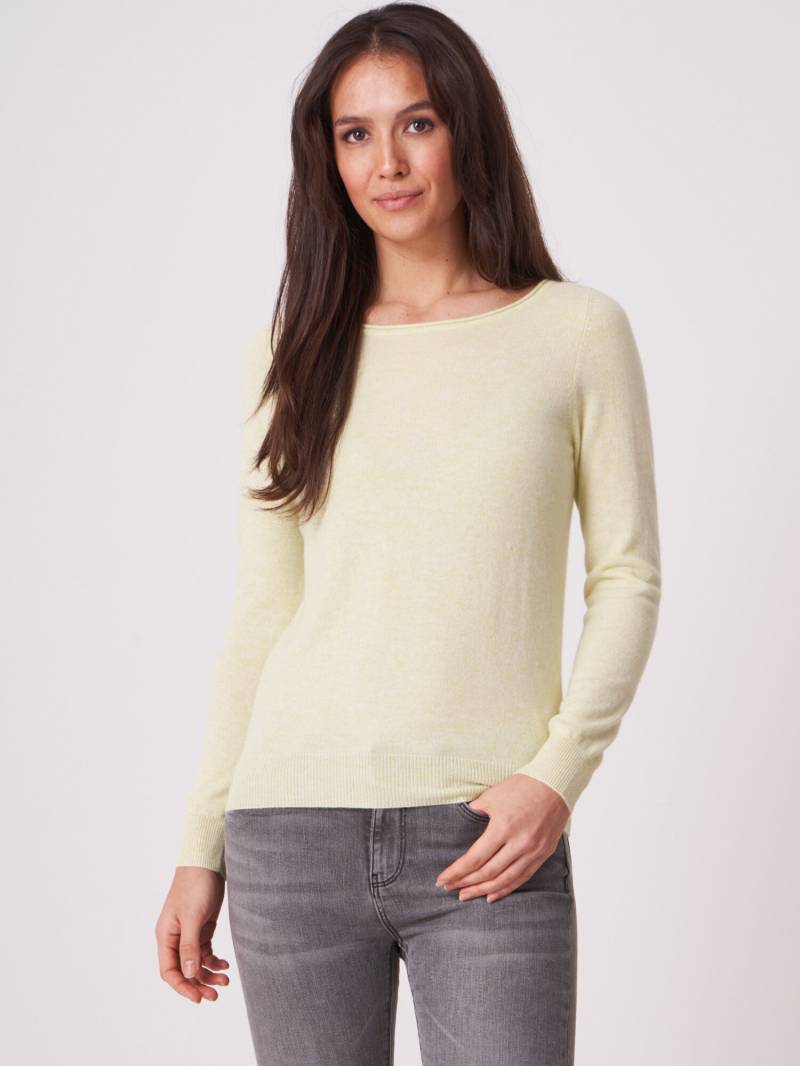 Basic Pullover mit U-Boot-Ausschnitt aus organischem Kaschmir von REPEAT cashmere