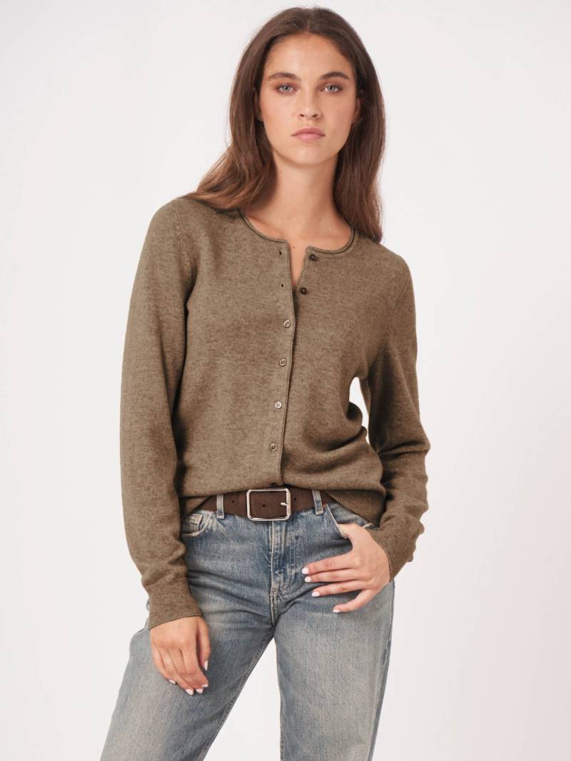 Basic Rundhals-Strickjacke aus Kaschmir-Woll-Mischung von REPEAT cashmere