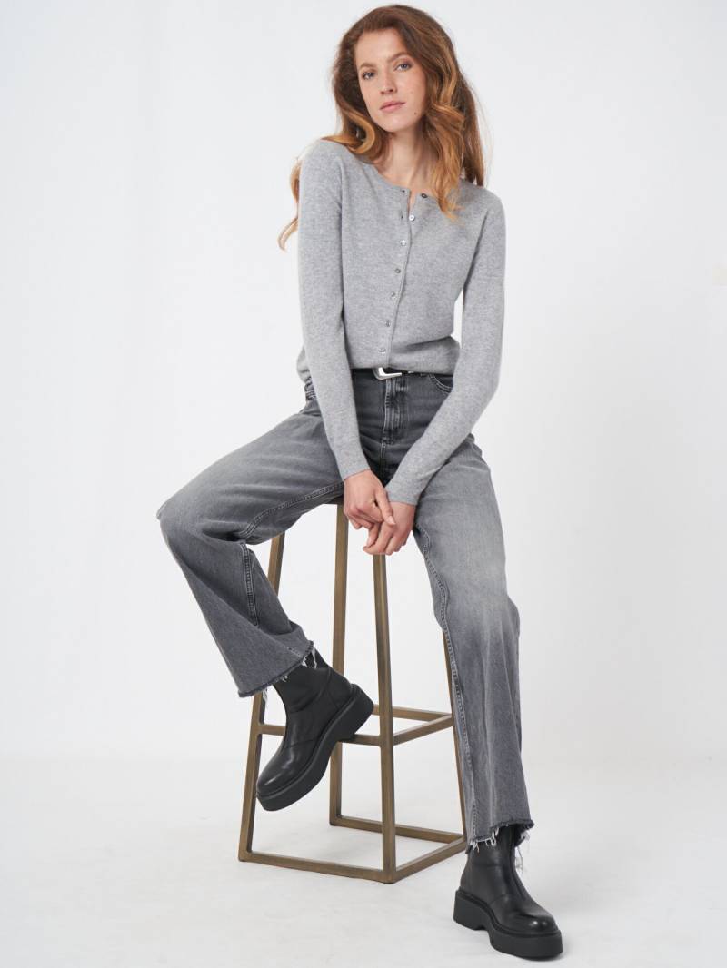 Basic-Strickjacke mit Rundhalsausschnitt aus Bio-Kaschmir von REPEAT cashmere