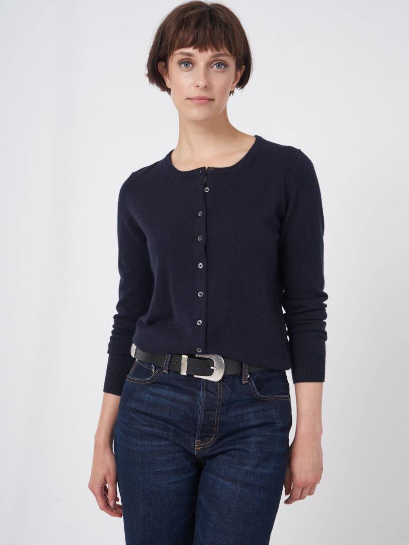 Basic-Strickjacke mit Rundhalsausschnitt aus Bio-Kaschmir von REPEAT cashmere