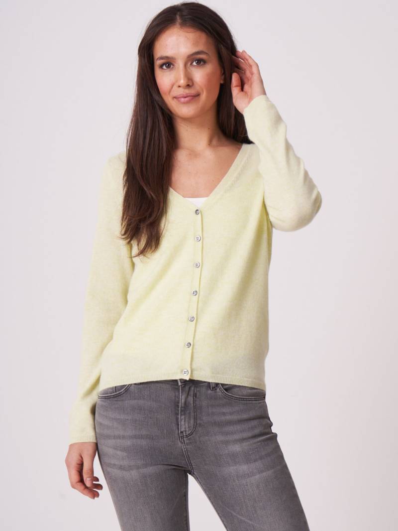 Basic Strickjacke mit V-Ausschnitt aus organischem Kaschmir von REPEAT cashmere