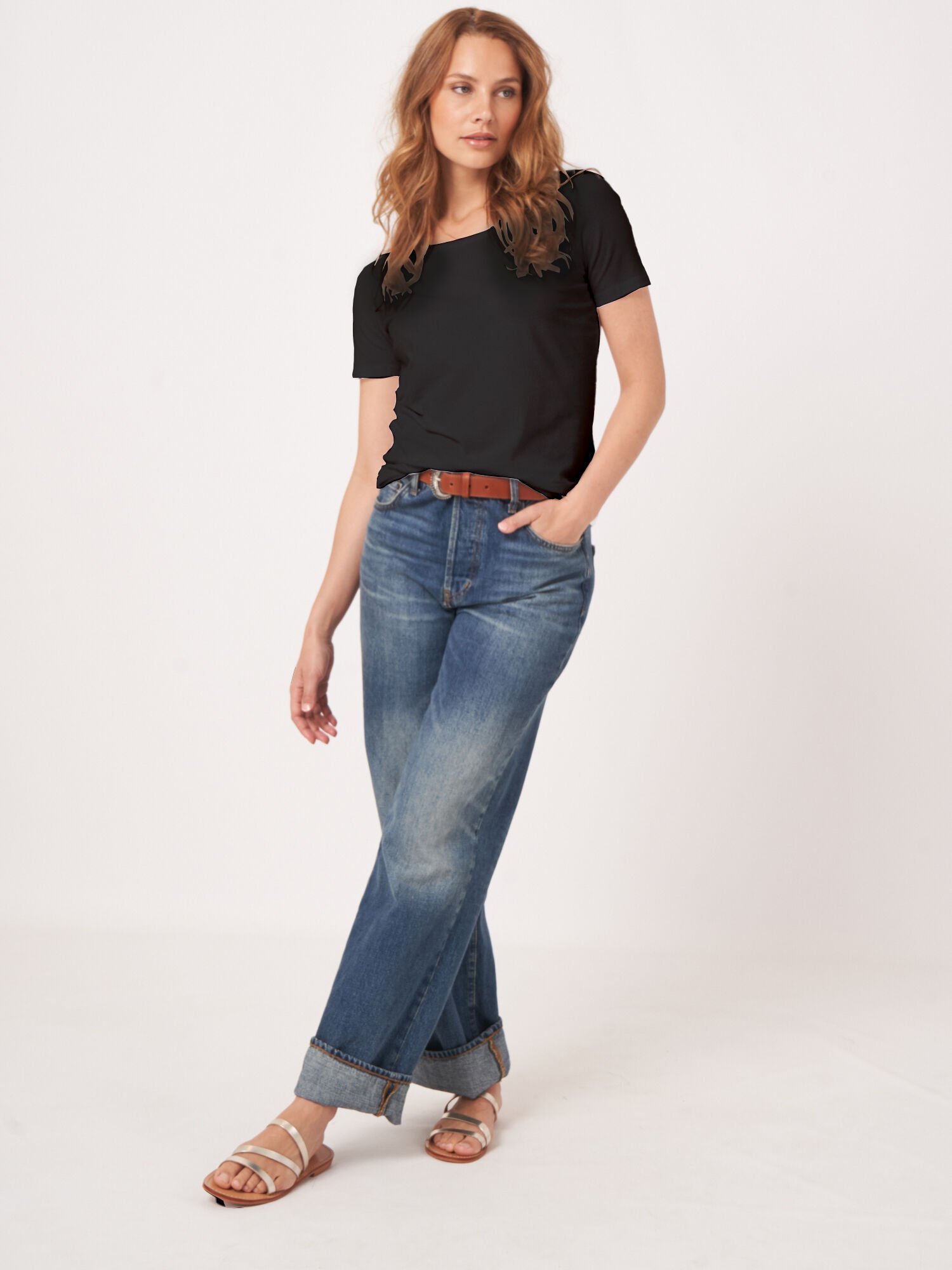 Basic T-Shirt mit Rundhalsausschnitt aus Baumwolle von REPEAT cashmere