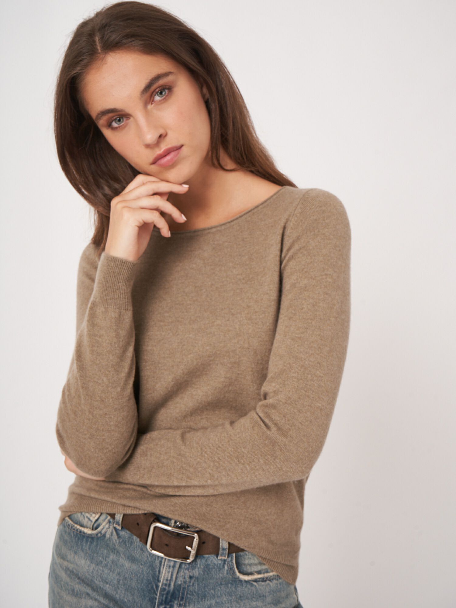 Basic U-Boot-Ausschnitt-Pullover aus Kaschmir-Woll-Mischung von REPEAT cashmere