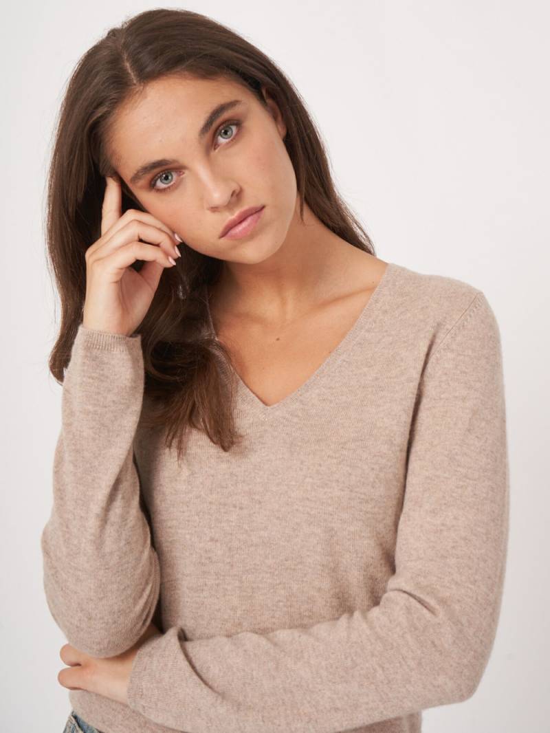 Basic V-Pullover aus Kaschmir-Woll-Mischung von REPEAT cashmere