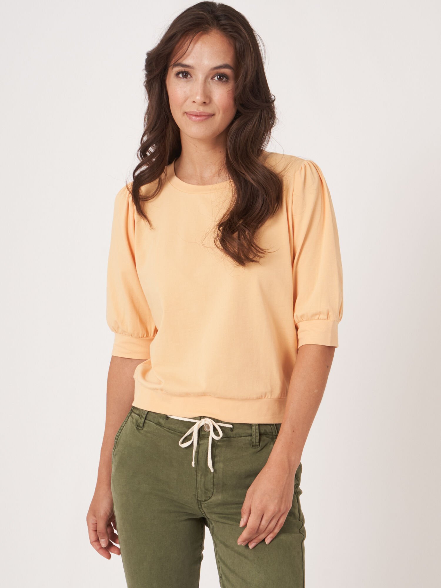 Baumwoll-Stretch-T-Shirt mit kurzen Puffärmeln von REPEAT cashmere