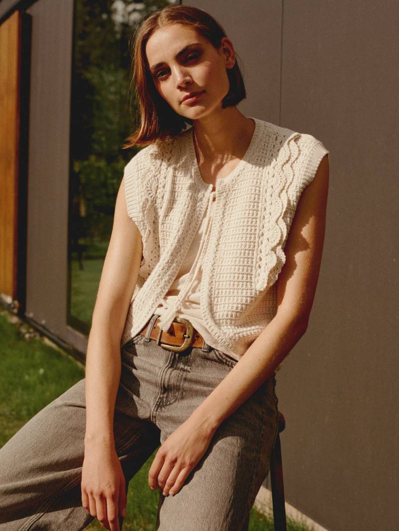 Baumwoll-Weste mit Rüschen und Bindeband von REPEAT cashmere