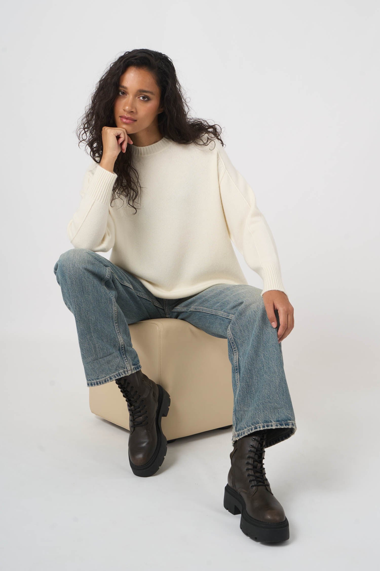 Casual Bio-Kaschmirpullover mit Rundhalsausschnitt - Gocashmere von REPEAT cashmere