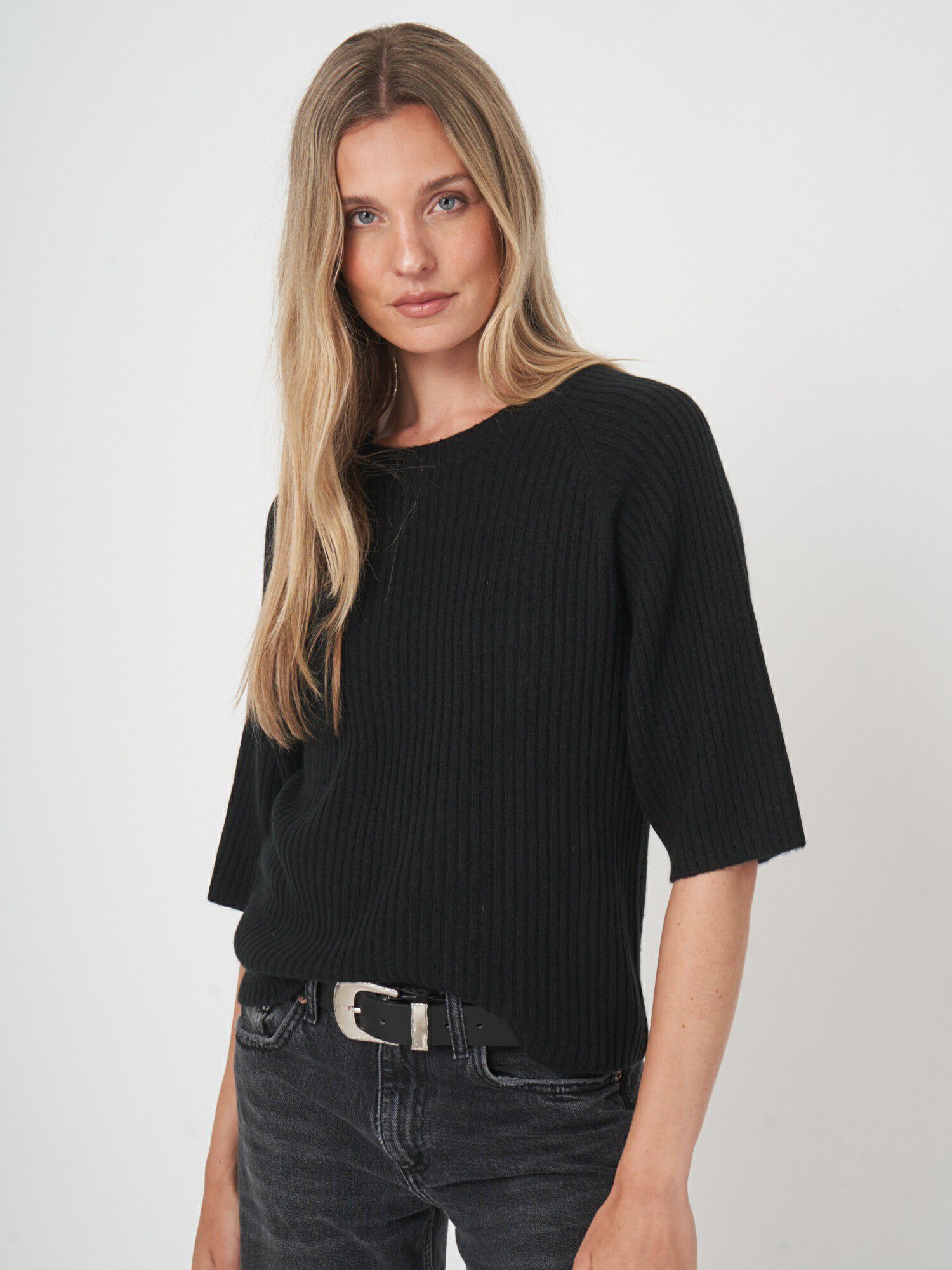 Cropped Rippstrickpullover mit lässiger Passform von REPEAT cashmere