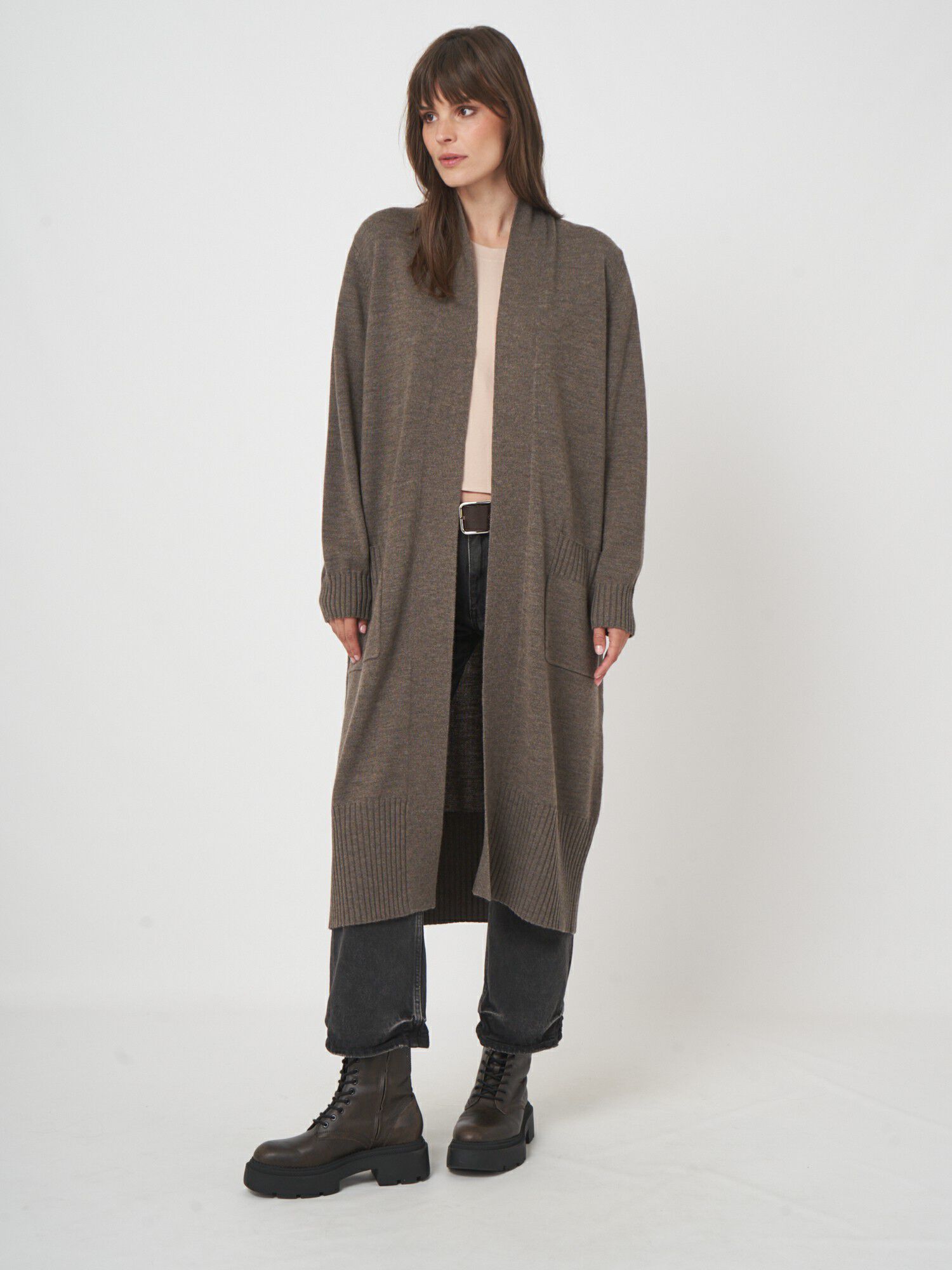 Elegante Merinowollstrickjacke mit Long Fit von REPEAT cashmere