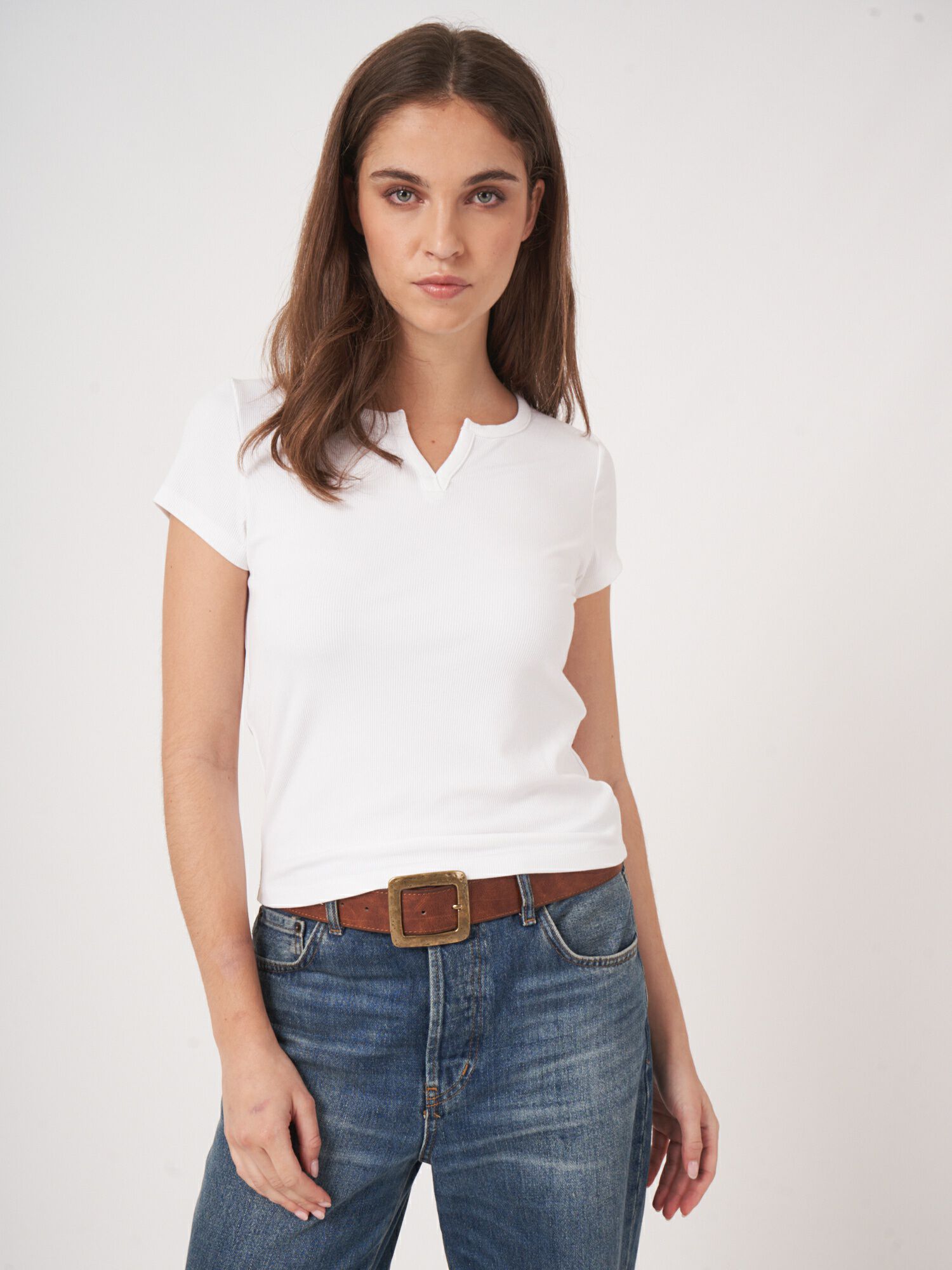 Fein geripptes T-Shirt von REPEAT cashmere